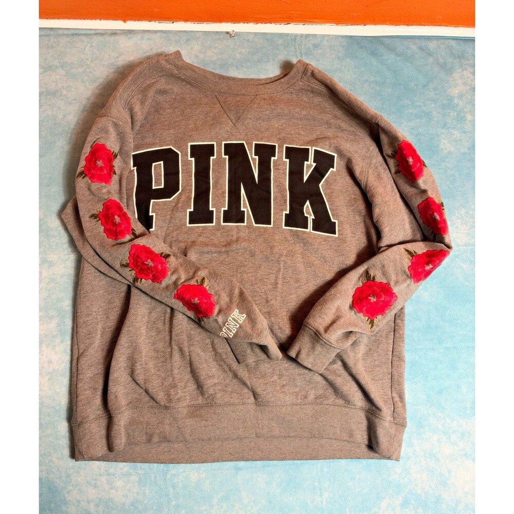 Women’s PINK Victoria's Secret cottonblendsweatshirt, crewneck, gray/red rose, M